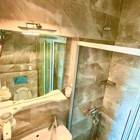 Taksim Luxury Sam 3*